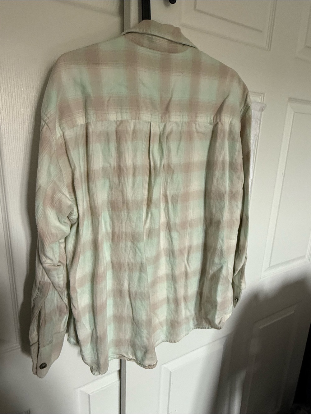 Levi's Mint and Beige Plaid Shirt - Picture 2 of 7